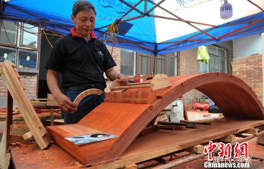 迷你世界手机版.:文化资讯：赵县一农民半年打造一座木质“迷你版赵州桥”-第1张图片-太平洋在线