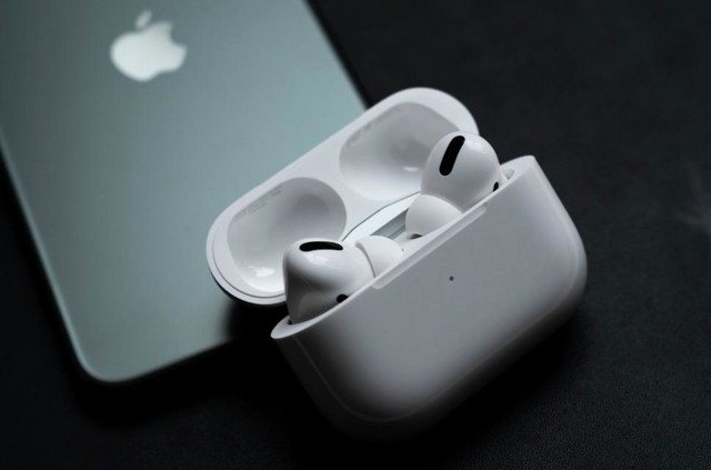 苹果airpods平价版苹果即将推出第四代airpods